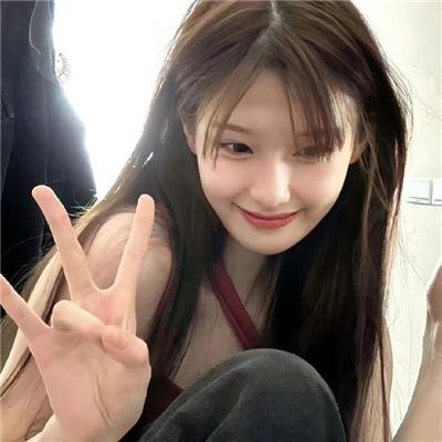 她比烟花寂寞